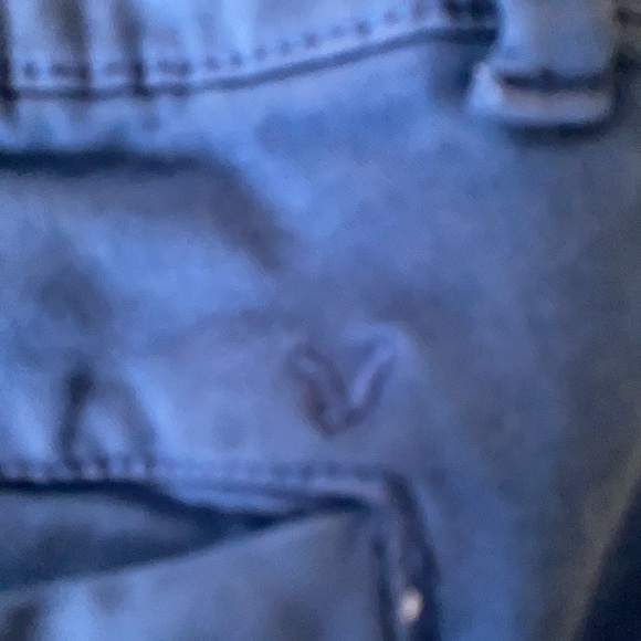 SALE🌿 American Eagle Midi Shorts - Picture 3 of 5